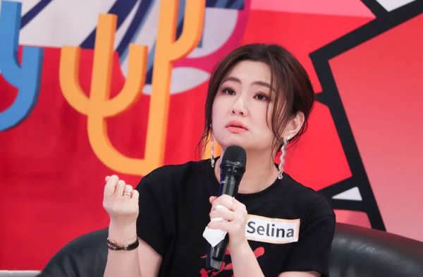 Selina回應與小7歲男友交往原因，談及兩人約會細節激動落淚