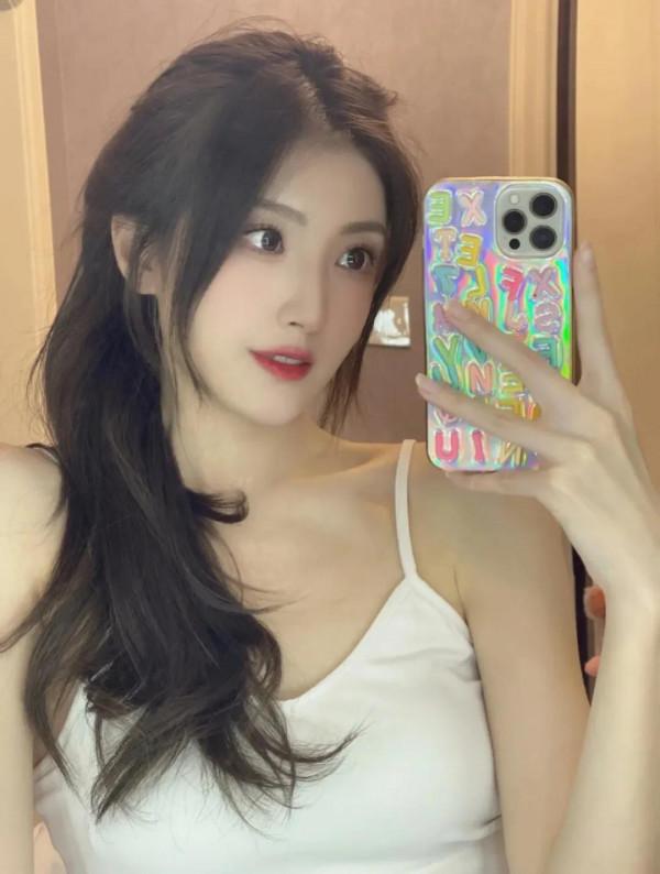 比明星都美的女子 比明星都美的女子