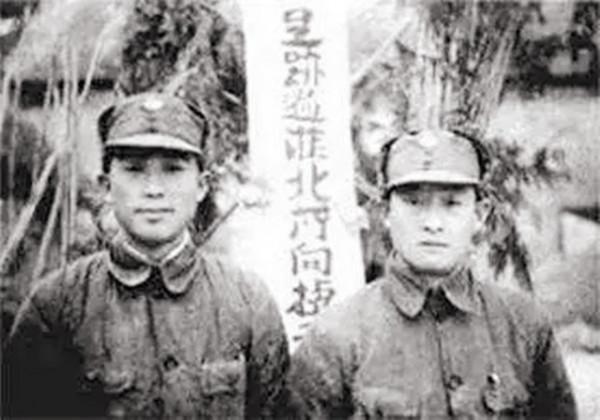 關鍵時刻，小兵下命令：首長，你現在得歸我指揮！讓將軍永生難忘