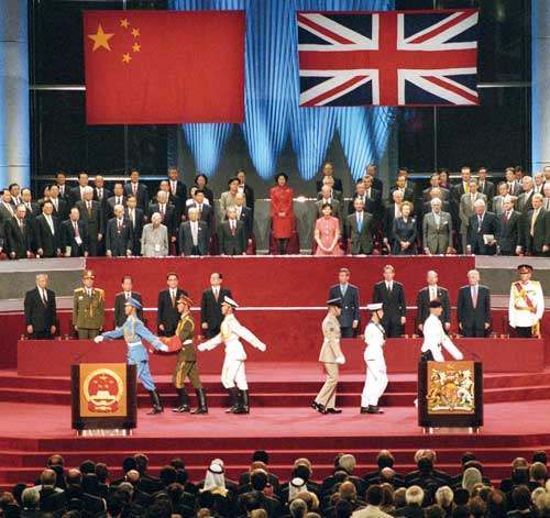 1939年鄧小平結婚，彭德懷初見卓琳：小平同志，你可真會找老婆呀