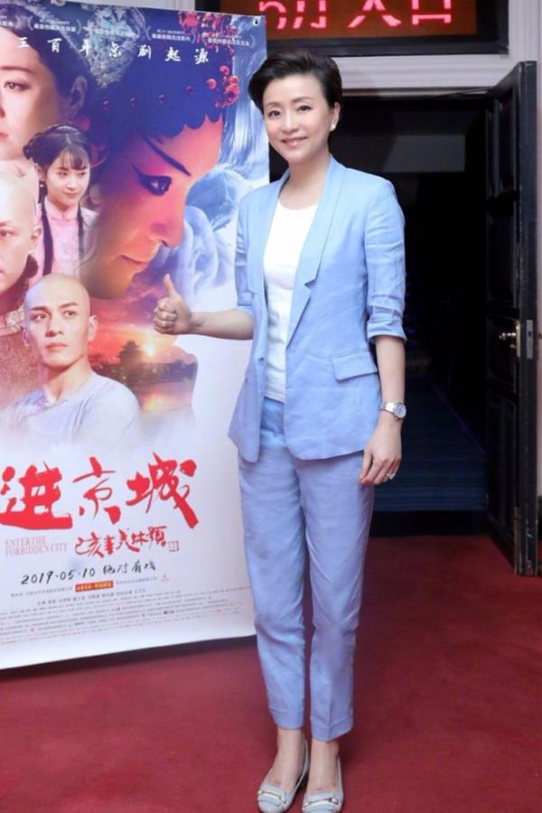 入秋了想買件西裝外套,建議從三個方面入手,就能找到適合自己的 入秋了想買件西裝外套,建議從三個方面入手,就能找到適合自己的