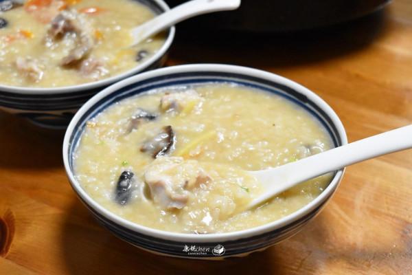 早餐吃這碗粥太幸福了，只需三樣食材，這樣做鮮美香滑，營養豐富