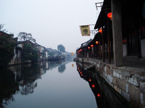 一個人的水鄉行：西塘，夜色裡的邂逅