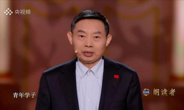 《朗讀者3》開播，董卿優雅知性依然，朗讀者背後的故事太戳人心