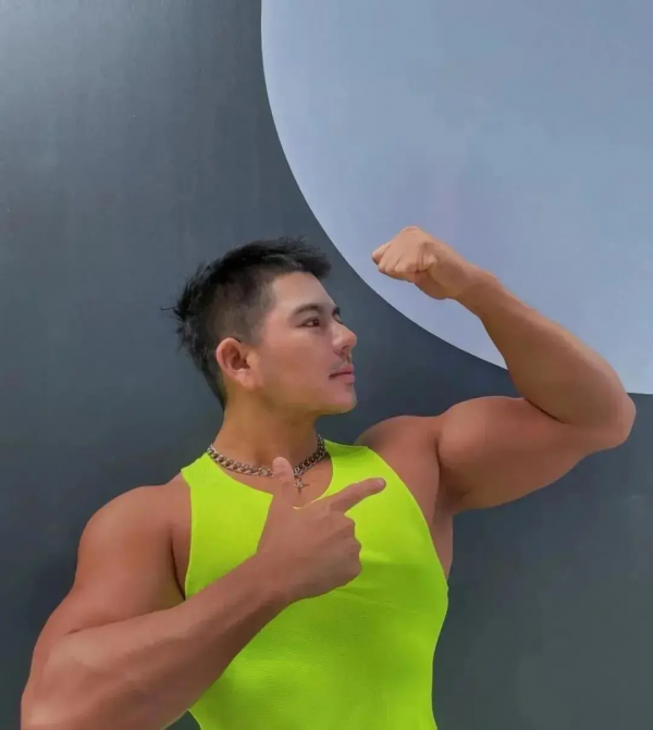 藏區“肌肉菩薩”火爆全網,網友看完照片卻大罵:吃藥吃出來的 藏區“肌肉菩薩”火爆全網,網友看完照片卻大罵:吃藥吃出來的