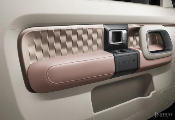 寶駿KiWi EV 高定版上市 售8.98萬元