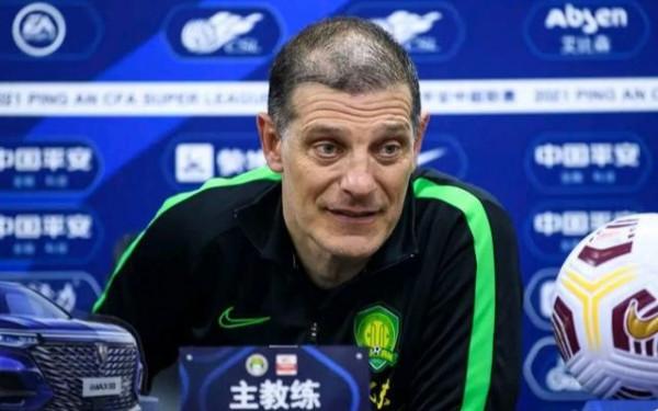 洛國富想為國足踢球，北京國安比利奇日子不好過，青島隊好事成雙