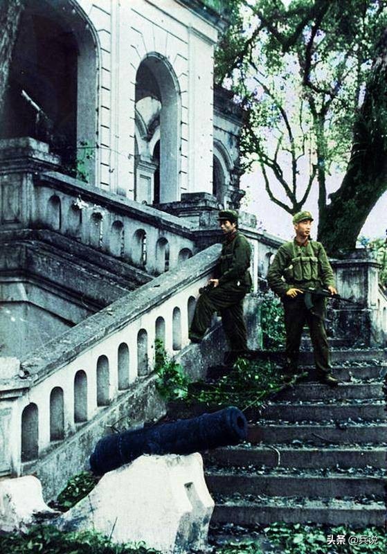 中越戰爭，蘇聯並非沒有反應：蘇軍大將帶顧問團，緊急赴河內