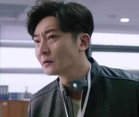 東方衛視又甩出“王炸”劇，郭京飛攜手“兩大女神”，目測要大火