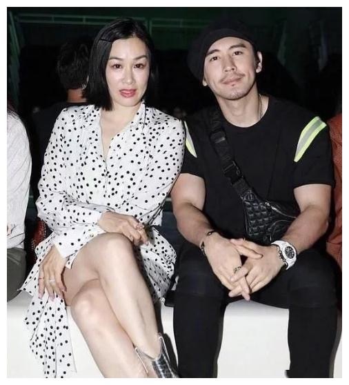 鍾麗緹過51歲生日,面板狀態明顯比同齡婆婆好,但沒她一半真實 鍾麗緹過51歲生日,面板狀態明顯比同齡婆婆好,但沒她一半真實