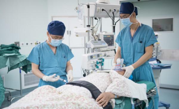 失誤將麻藥推進動脈裡,醫生糾結:該不該告訴患者? 失誤將麻藥推進動脈裡,醫生糾結:該不該告訴患者?