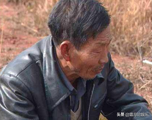 2005年，湖南老漢揹著工友屍體走了半個中國，稱：為了落葉歸根