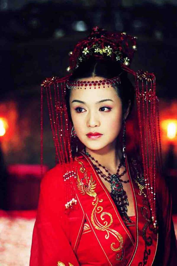 擁有別人整都整不來的一張臉，選擇退圈結婚太可惜了