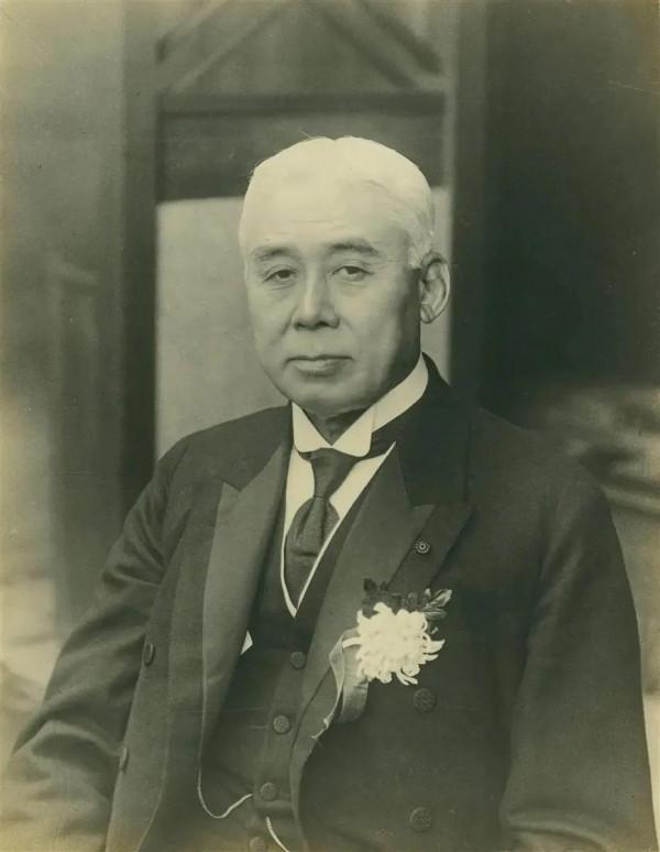 日本這兩所大學走出了26位日本首相,看看他們學的是什麼專業 日本這兩所大學走出了26位日本首相,看看他們學的是什麼專業