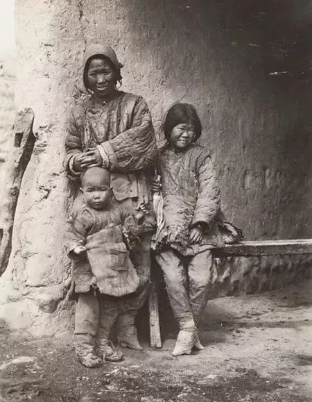 晚清的照片，每一張都令人感到心酸