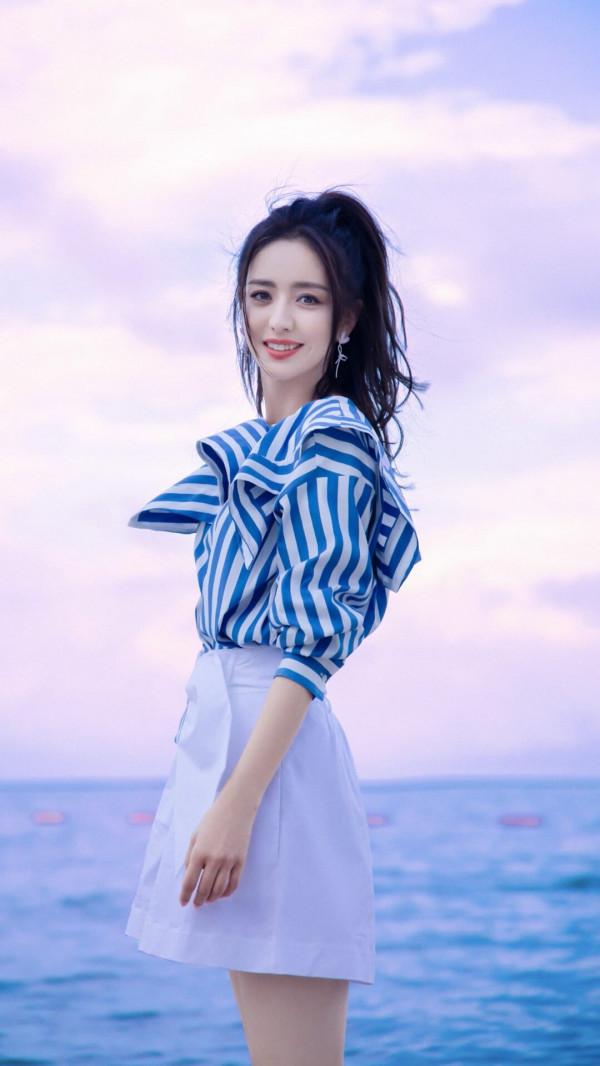 佟麗婭 1983年 中國內地演員 畢業於中央戲劇學院 佟麗婭 1983年 中國內地演員 畢業於中央戲劇學院