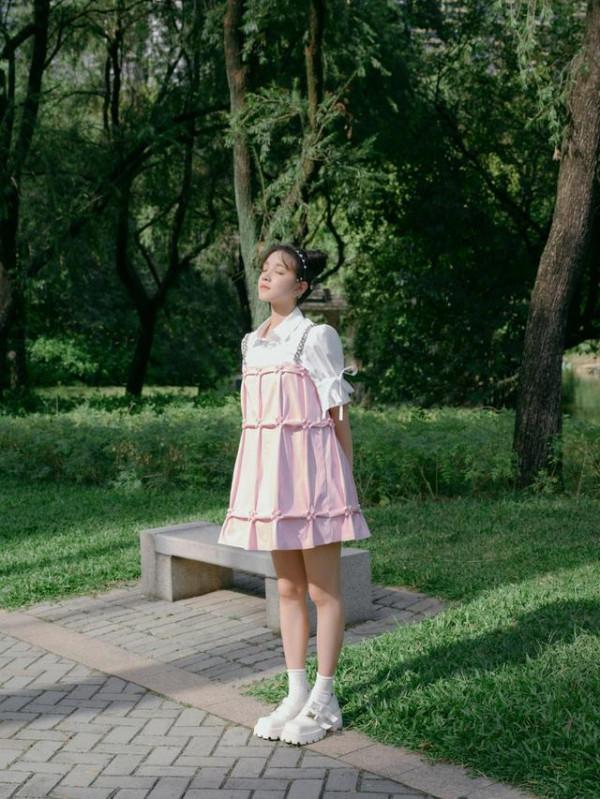 宋雨綺好會扮“嫩”,穿蓬蓬裙打扮清純甜美,是直男喜歡的感覺 宋雨綺好會扮“嫩”,穿蓬蓬裙打扮清純甜美,是直男喜歡的感覺