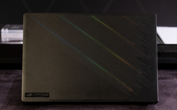 華碩ROG電競筆電2022新機動眼看，匯入MUX Switch強化GPU效能