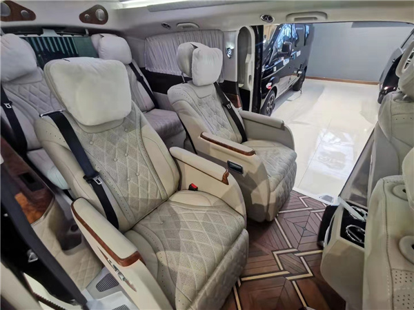 新款賓士V260L商務車,頂級改裝超豪華座艙 新款賓士V260L商務車,頂級改裝超豪華座艙