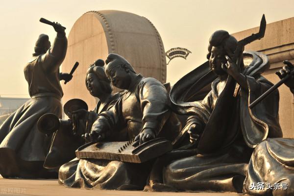 從貪得無厭到君子愛財,取之有道的轉變:《錢本草》 從貪得無厭到君子愛財,取之有道的轉變:《錢本草》