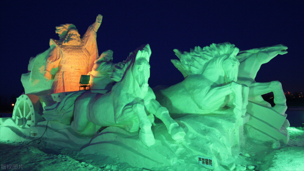 沙漠裡有座白城子，訴說著一個匈奴王國怎樣的故事？