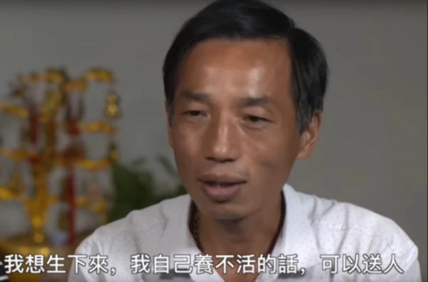 女嬰出生六天被遺棄街頭，經美國夫婦收養長大，20年後回國尋親