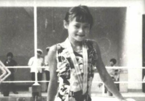 跳水女皇高敏：18歲奪奧運金牌，22歲卻巔峰退役，二婚老公是教授