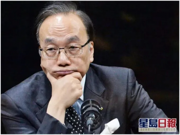 香港這群假毛,現在開始繡紅旗了? 香港這群假毛,現在開始繡紅旗了?