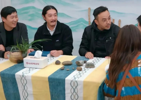 芒果臺新綜藝捧紅另類網紅，獲得央媒誇讚，為行業樹立新標杆