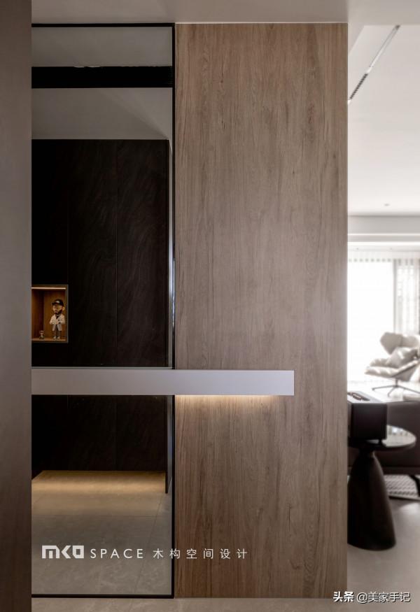 福建夫婦107㎡家火了，僅憑一個客廳就圈粉無數，空間利用率超高