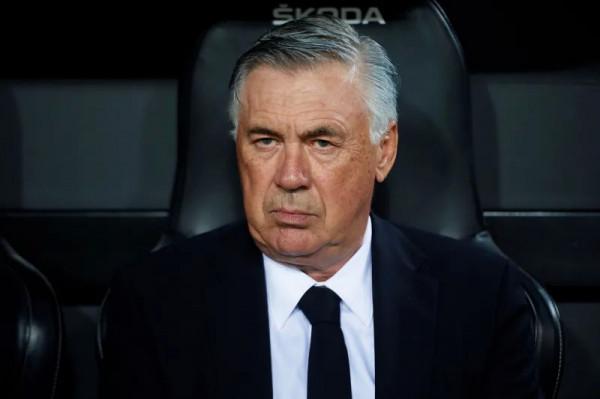 以安切洛蒂對雙前腰的安排為例，談談阿扎爾能否找回前腰的感覺？