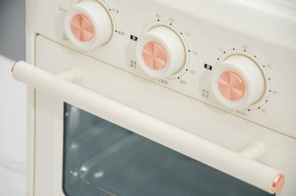 家庭廚房必備平價好物——七彩叮噹空氣炸鍋電烤箱一體機