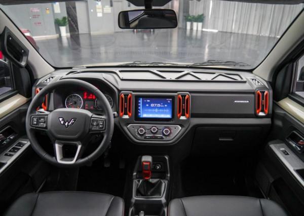 帶著MINI EV的前臉,拖著能拉貨的車身,五菱征途真的能征途 帶著MINI EV的前臉,拖著能拉貨的車身,五菱征途真的能征途