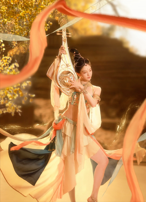 朱潔靜、唐詩逸參加《浪姐3》，這是朱䴉、洛神下凡嗎？