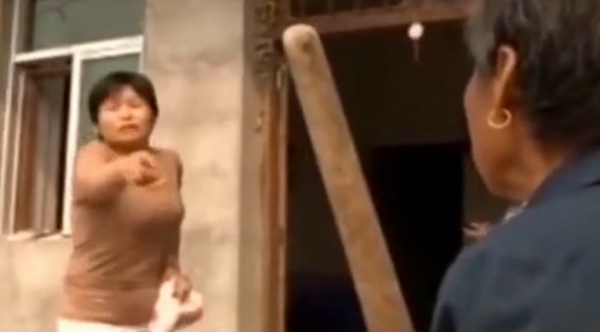 丈夫“死”後妻子改嫁，10年後“亡夫”找上門：老婆房子都是我的