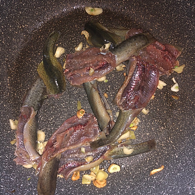 0難度的炒泥鰍，好吃到停不下來