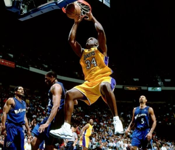 湖人OK三連冠時期，科比與奧尼爾相差大嗎？最客觀的分析告訴你