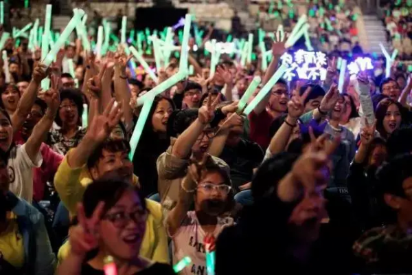 瘋狂的“飯圈”有哪些惡？