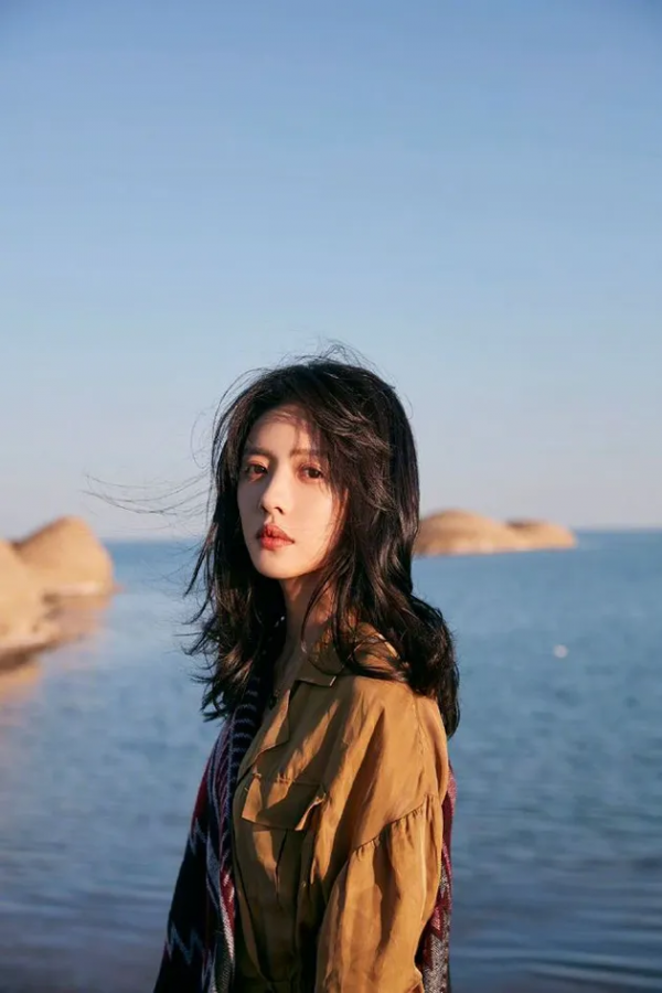 拿捏了 那些美出圈的氛圍感大片都不是濃妝