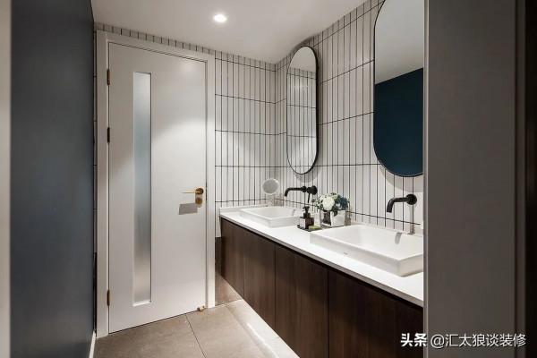 70㎡，有圖書館有咖啡角還有小花園，若有這樣一個家，還要啥別墅