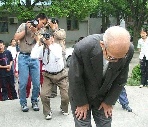 罪有應得！日本侵華老兵，殘害33名中國女性，晚年子孫全部身亡