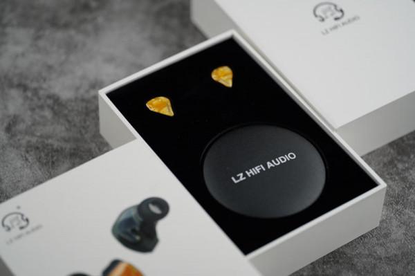 1圈2鐵699，聲價比的典範：LZ A2 PRO耳機評測