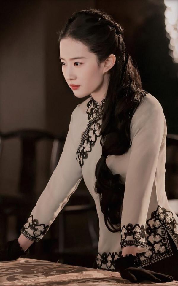 劉亦菲在《南煙齋筆錄》，光是劇照都令人怦然心動
