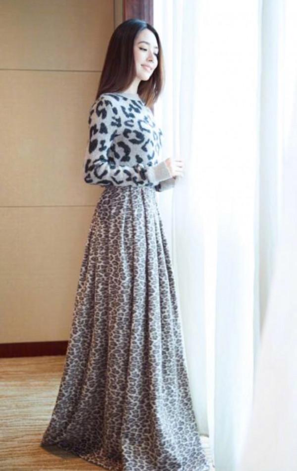 透視裙、漁網襪、花裙子，穿土味單品的女明星，照樣一個比一個美