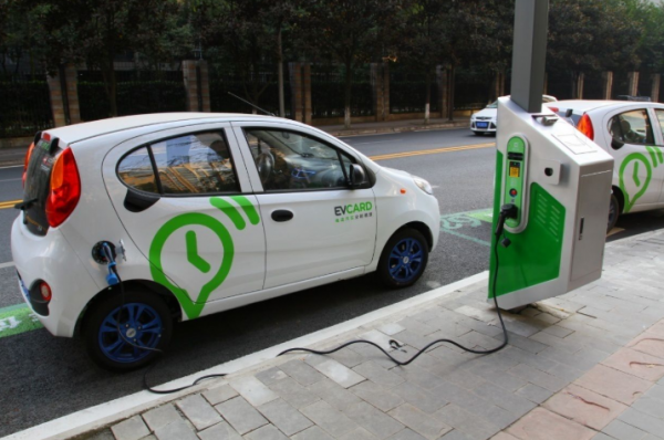 全國機動車保有量達3.95億輛，新能源車達784萬輛