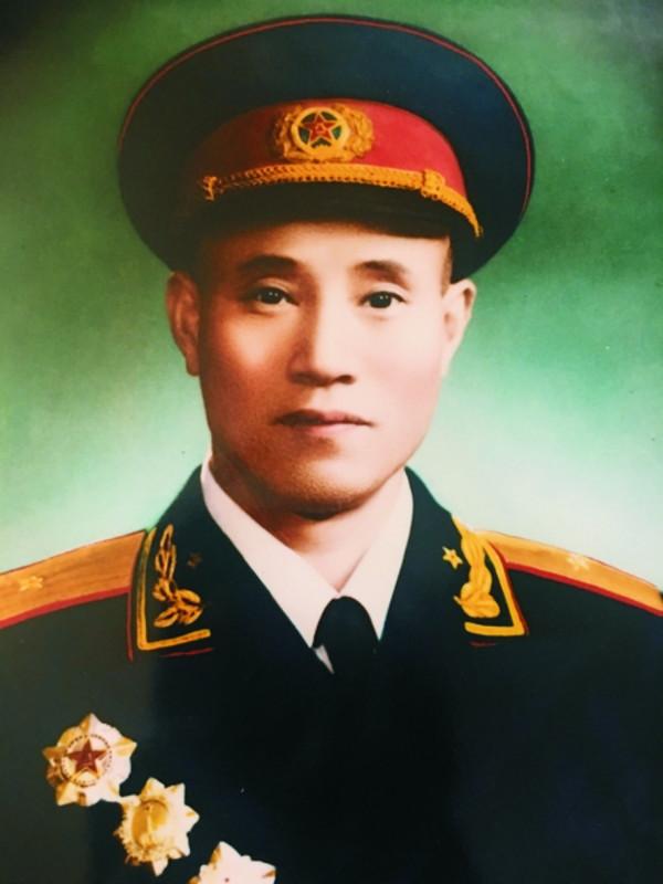 1942年，成立不到10天的中央警衛團乾的這件事，引起毛主席震怒