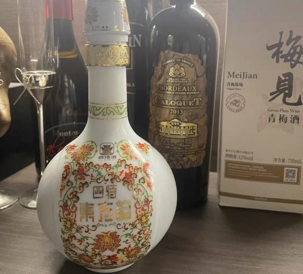 不會選白酒?行家:選白酒2大“訣竅”,純糧好酒一挑一個準 不會選白酒?行家:選白酒2大“訣竅”,純糧好酒一挑一個準
