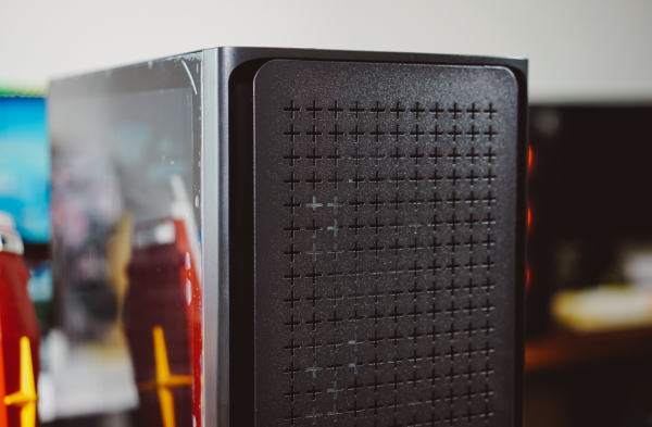 九州風神CK560裝機體驗:別出心裁的低調,但相容與散熱效能超強 九州風神CK560裝機體驗:別出心裁的低調,但相容與散熱效能超強