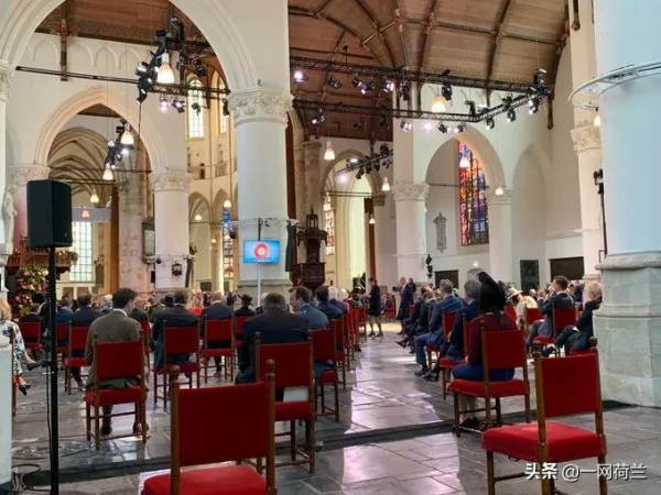 荷蘭小王子日,國王演說財政部長公佈預算案 荷蘭小王子日,國王演說財政部長公佈預算案