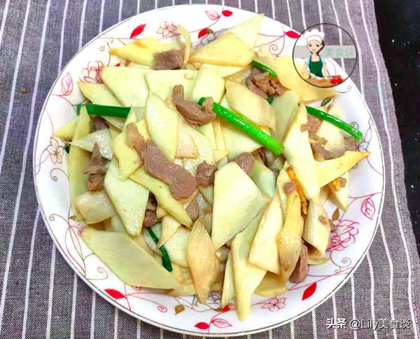 夏天記得多買它吃，切片加料炒一炒，鮮滑爽口，低脂飽腹，真好吃